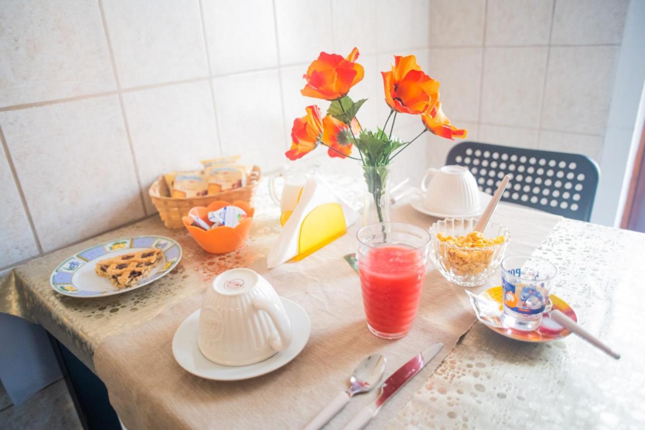 أوبرا B&B Italo House المظهر الخارجي الصورة